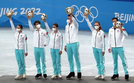 На Олимпийских играх в Париже вручили медали за победу в командном турнире по фигурному катанию. Наши приглашение на церемонии не получили