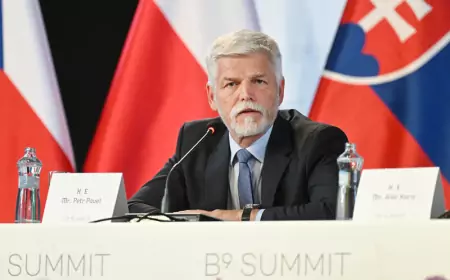 Президент начнет соблюдать конституцию со второго срока