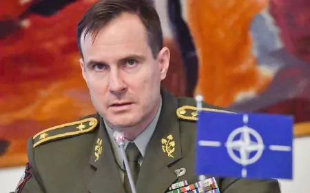 Глава Генштаба ЧР сам нарисовал мишень на спине Чехии