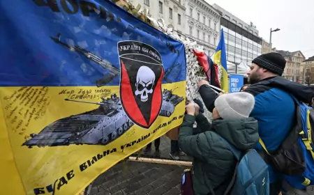 Прага с флагами неонацистов