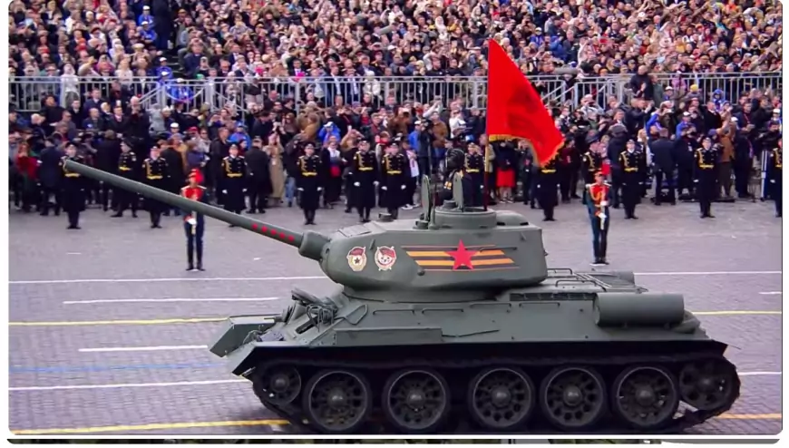 Иностранцы комментируют Парад Победы в Москве 9 мая 2025 года